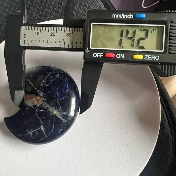 Sodalite Crystal Moon Carving (#2) - Picture 8 of 10